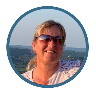 Bonsai Direct office manager